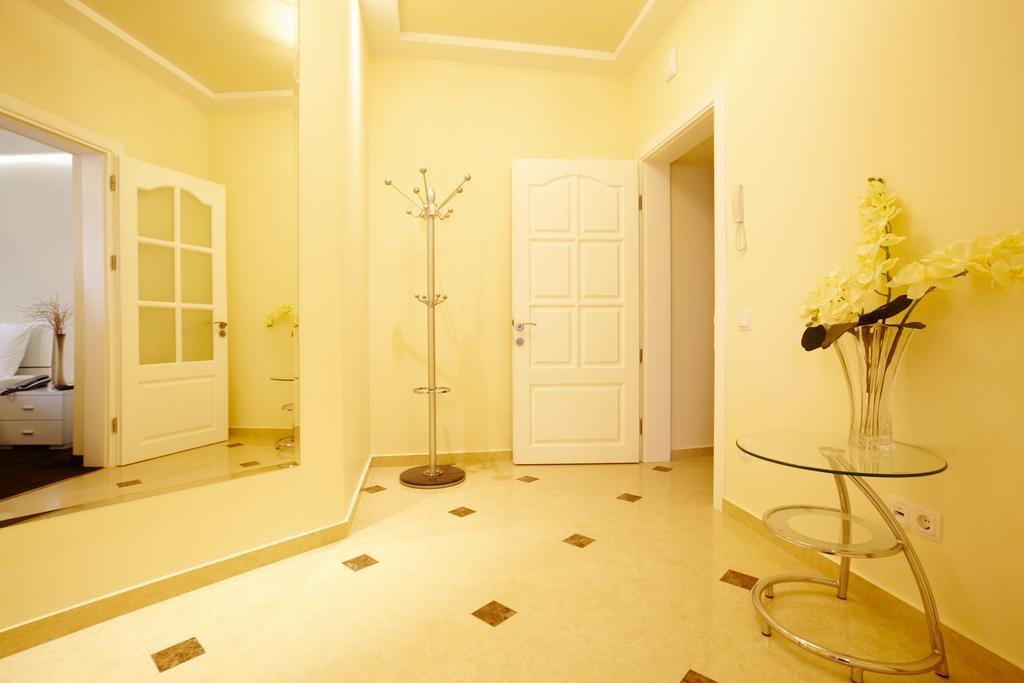 Ultra Central Park Apartments Chisinau Ngoại thất bức ảnh